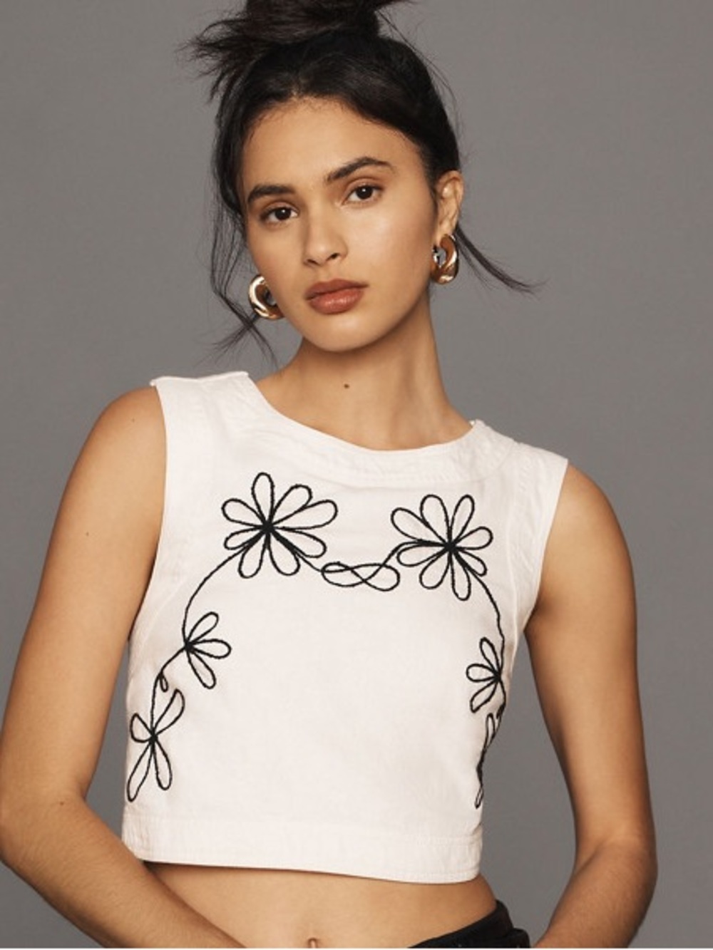 Pilcro White Cropped Tank with Black Floral Stitching